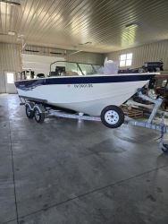 2004 Starcraft Fishmaster 196 Fishing Boat