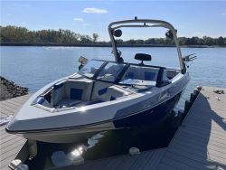 2023 Malibu Wakesetter VTX