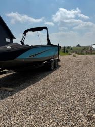 2019 Heyday WT2 Surf Boat