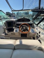 2001 Cruisers Yachts 3870